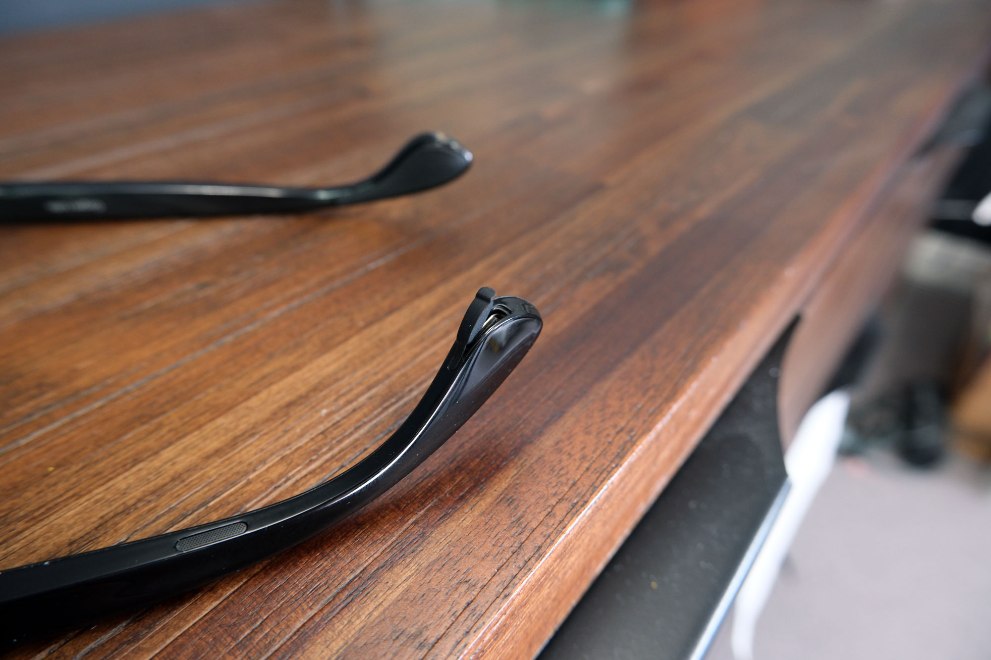 Image of the rear temple tips of the Halliday Smart Glasses