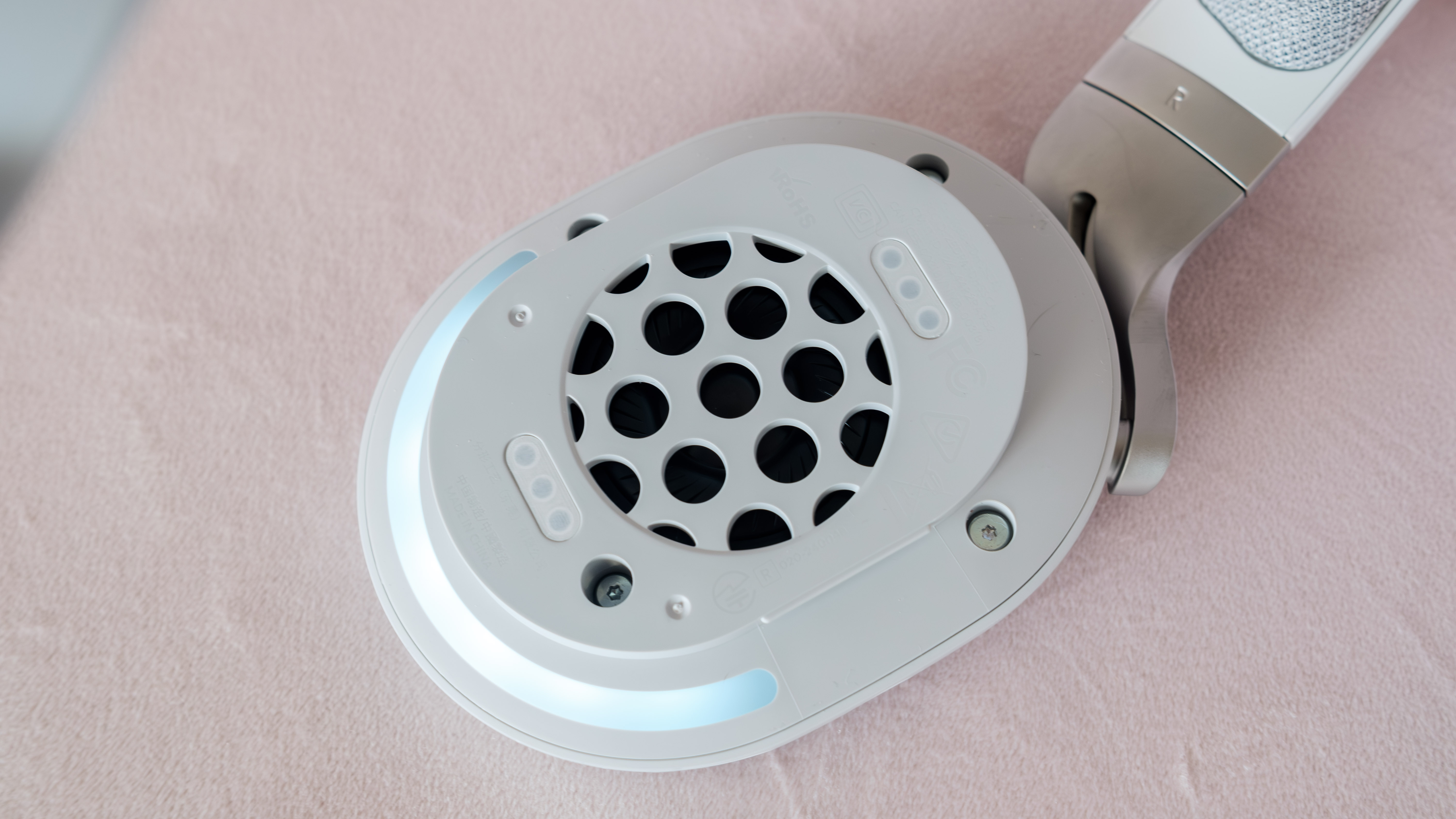 The Scape comes with a set of custom-tuned drivers.