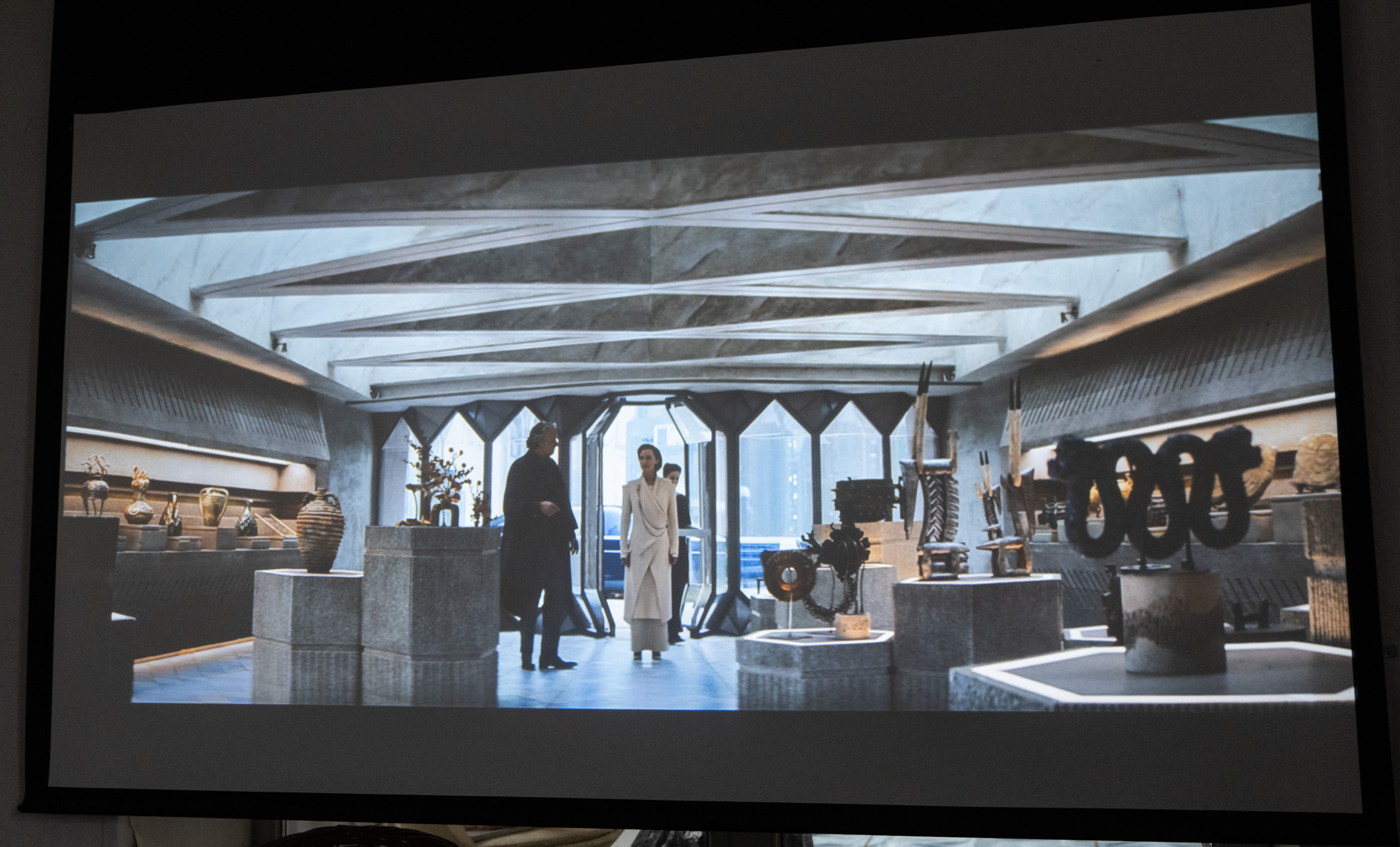 Soundcore Nebula P1i projector review: Colorful image and loud sound for very little money