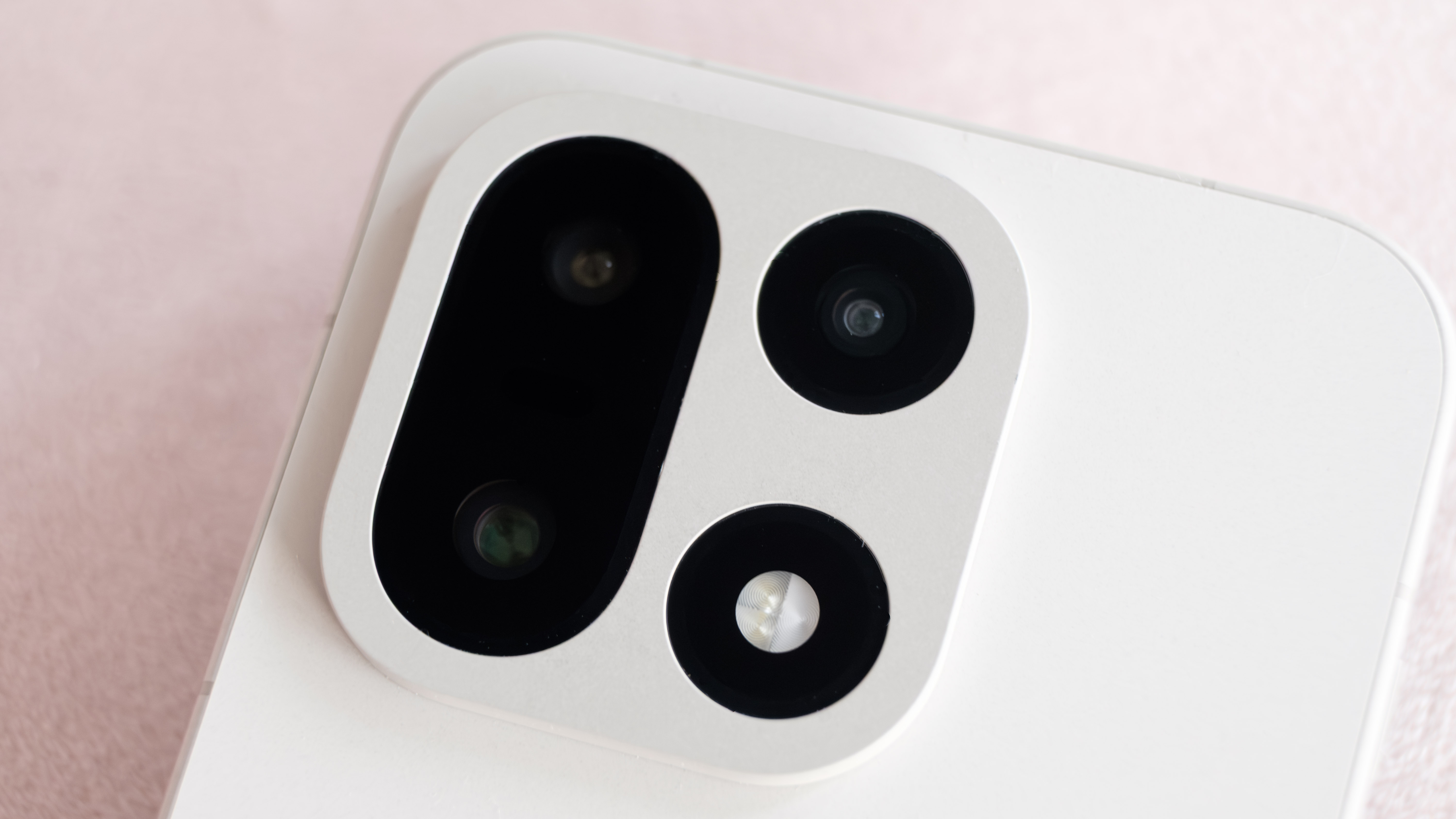 The OnePlus 15's cameras are a half step behind the competition. 