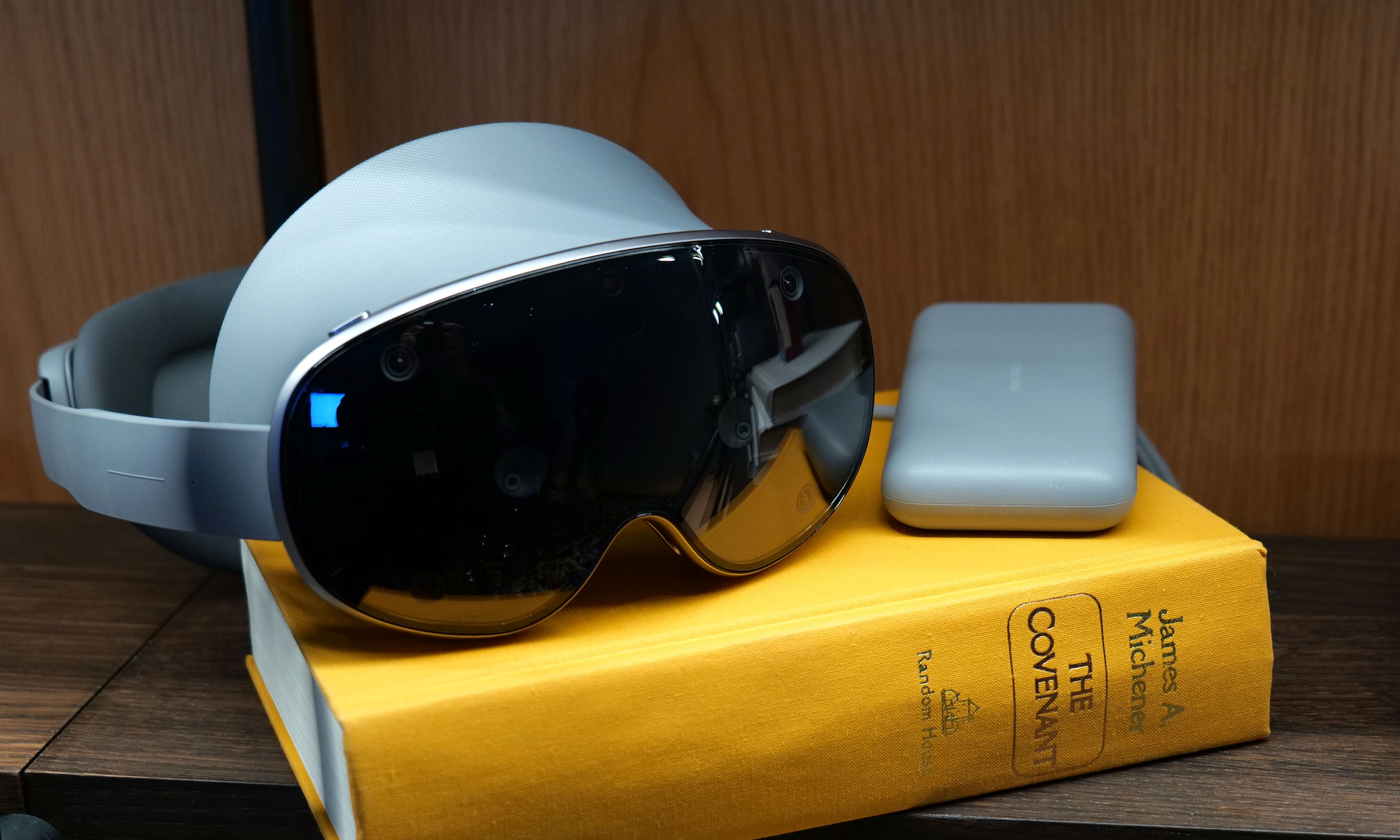 Even though it was announced not long ago in late October, Samsung's Galaxy XR headset is already getting some new features thanks to some updates coming to Android XR. 