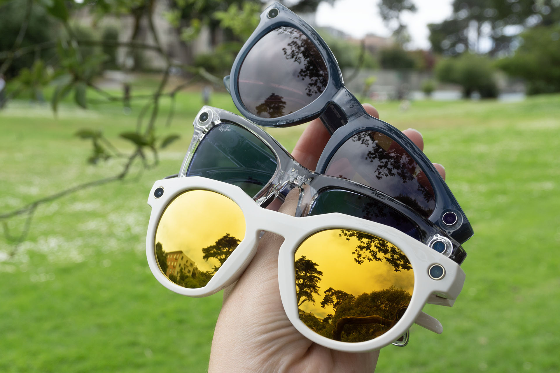 Meta AI has the same capabilities on all the company's smart glasses.