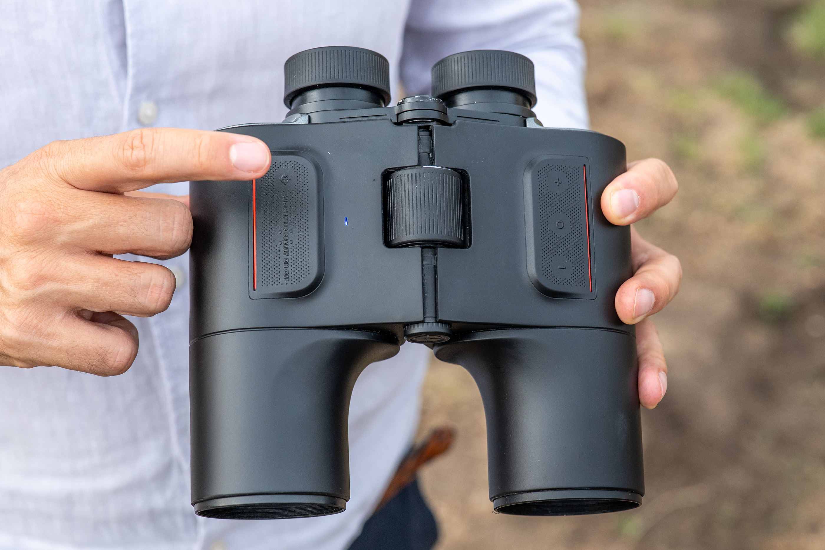 Unistellar’s smart binoculars can tell you which mountain you’re looking at