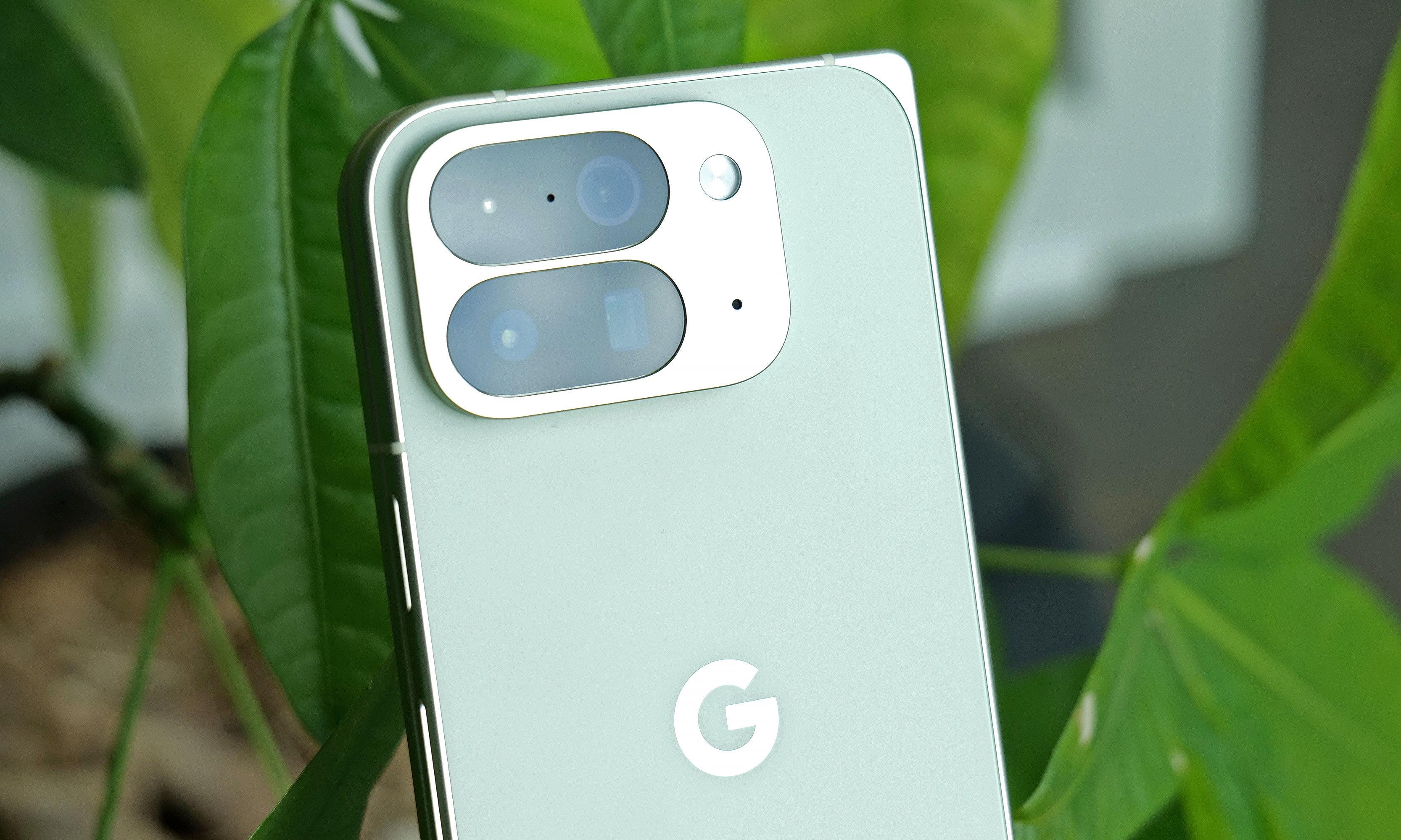 The Pixel 10 Pro Fold has the same rear cameras as its predecessor: a 48MP main cam, a 10.5MP ultra-wide and a 10.8MP telephoto cam with a 5x optical zoom. 