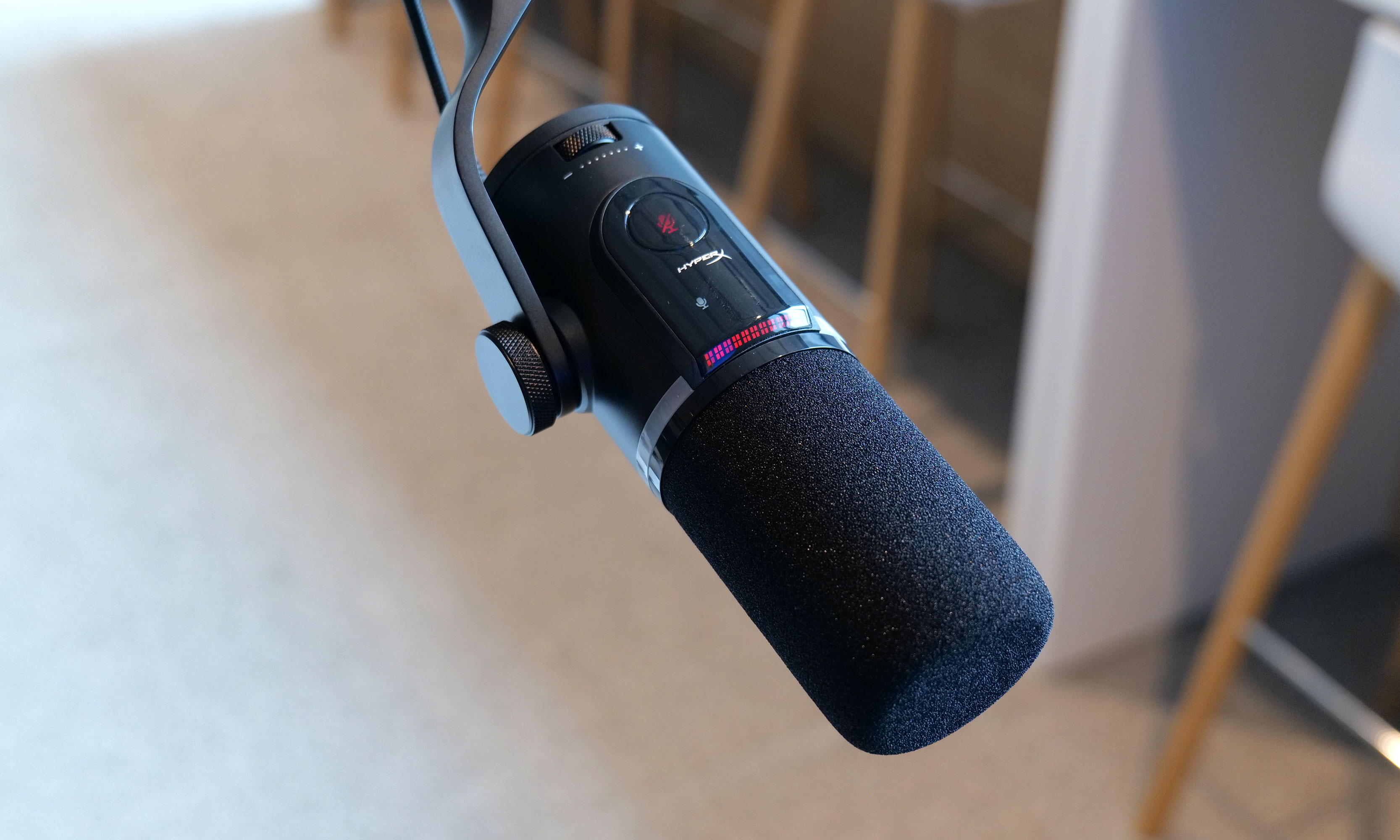 The HyperX FlipCast 2 microphone features support for both USB and XLR cables along with a touch-based mute button and an onboard display for monitoring audio levels. 
