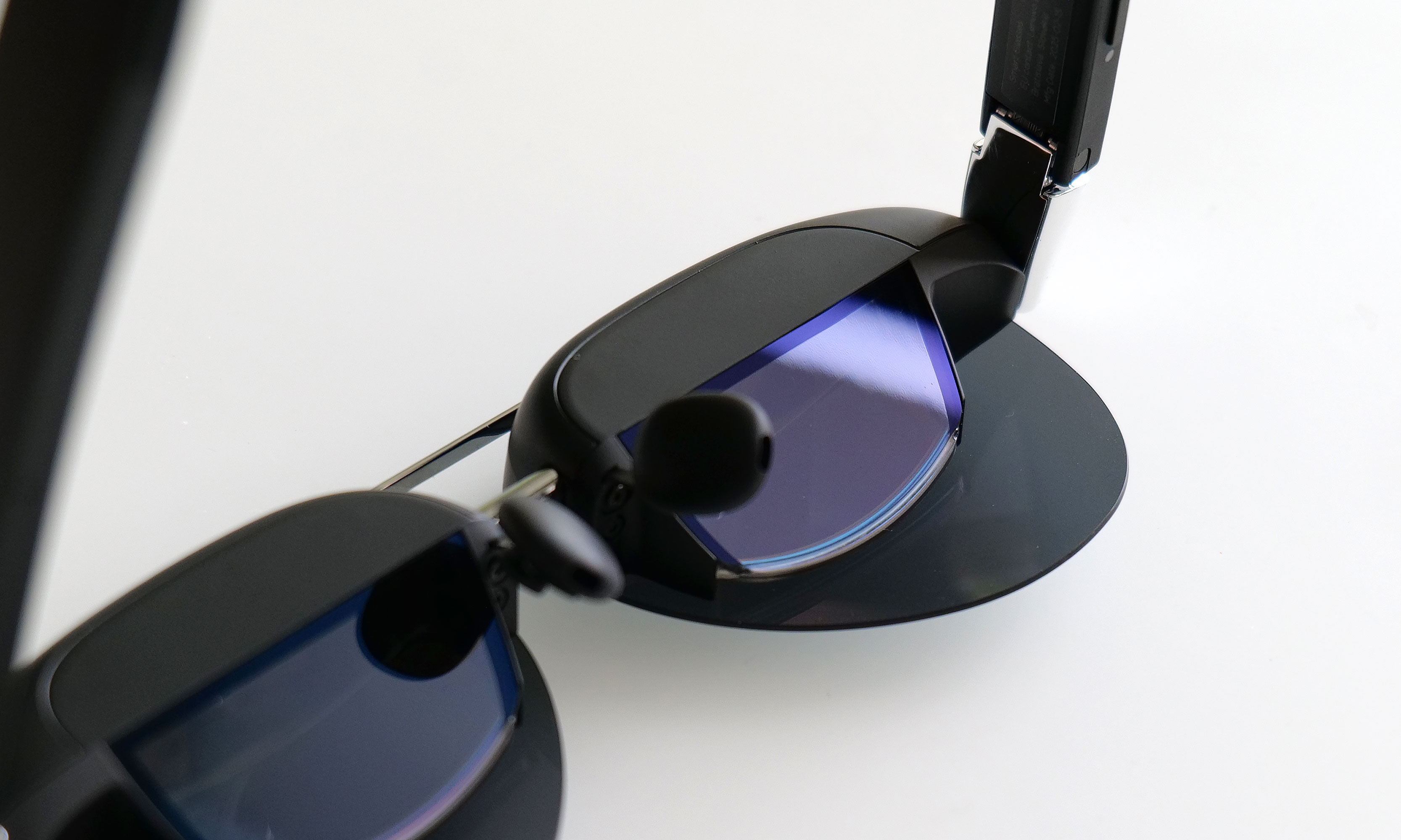 Compared to rivals with waveguides, glasses featuring birdbath optics are often significantly thicker and bulkier. 