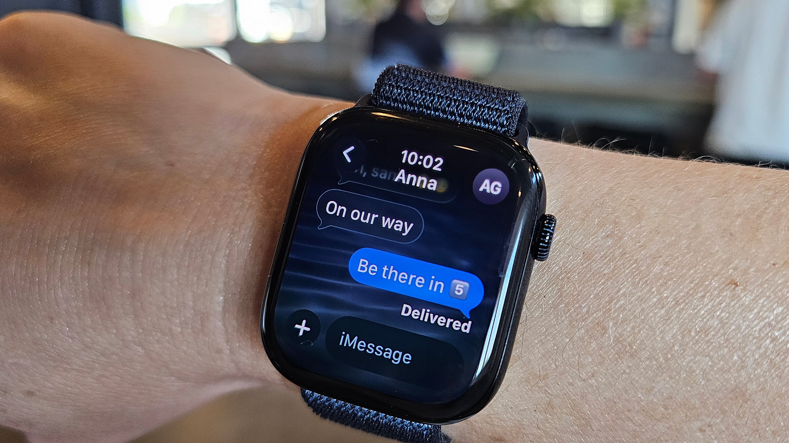 You can apply different backgrounds to your conversations in Messages