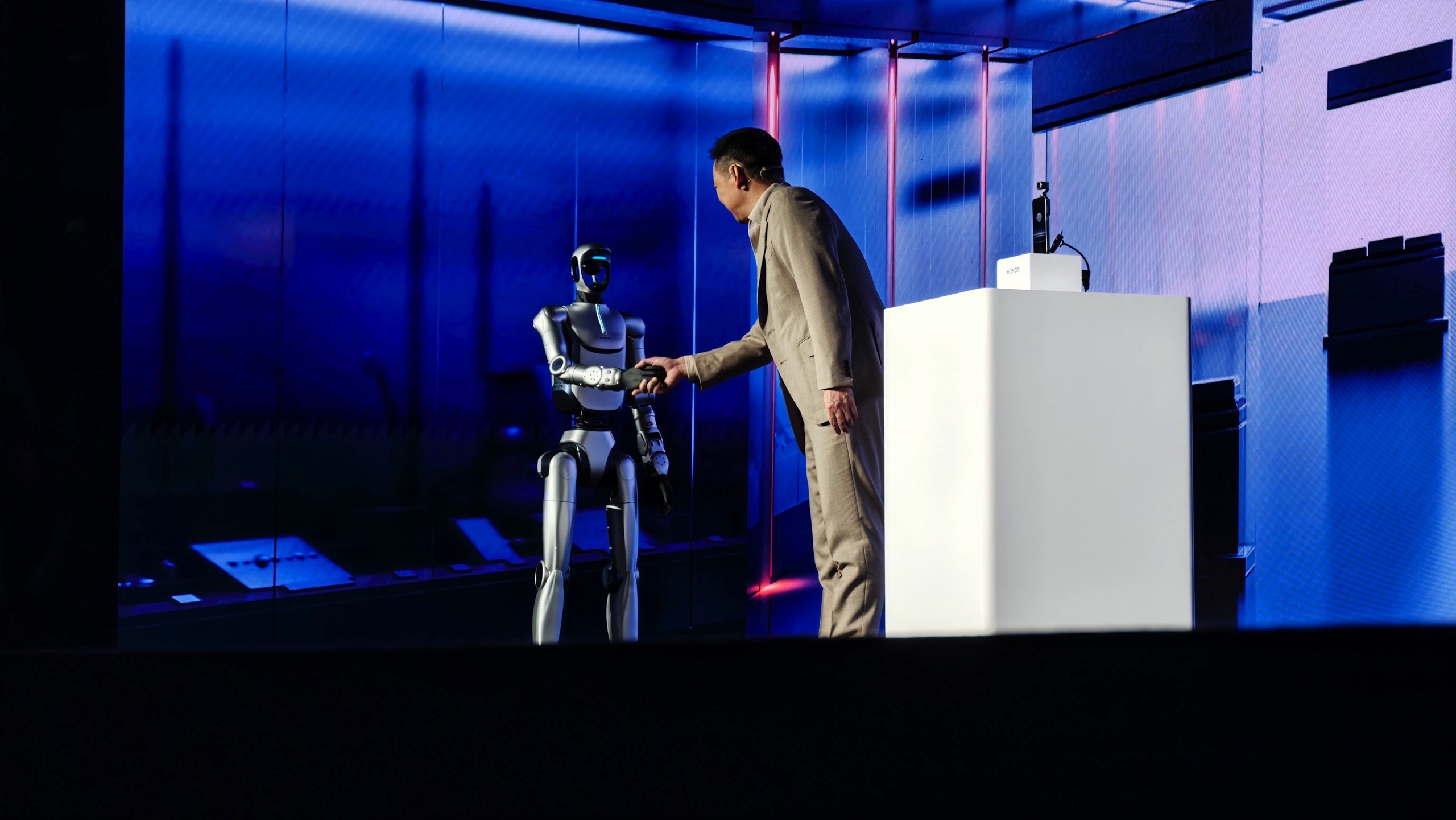 Honor Robot Phone at MWC 2026