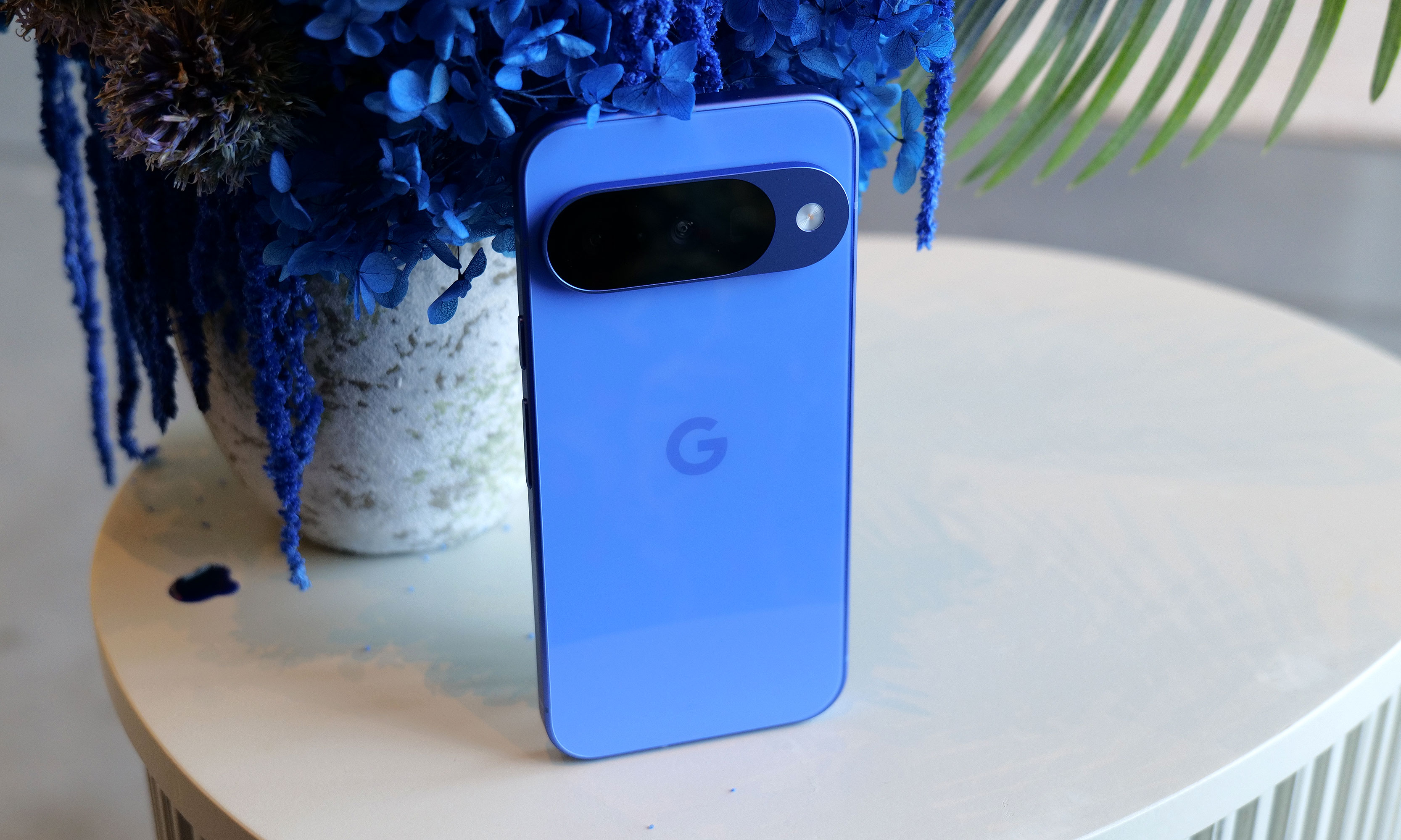 For the first time ever, Google has equipped the base model of its latest flagship phone with a dedicated telephoto lens. 