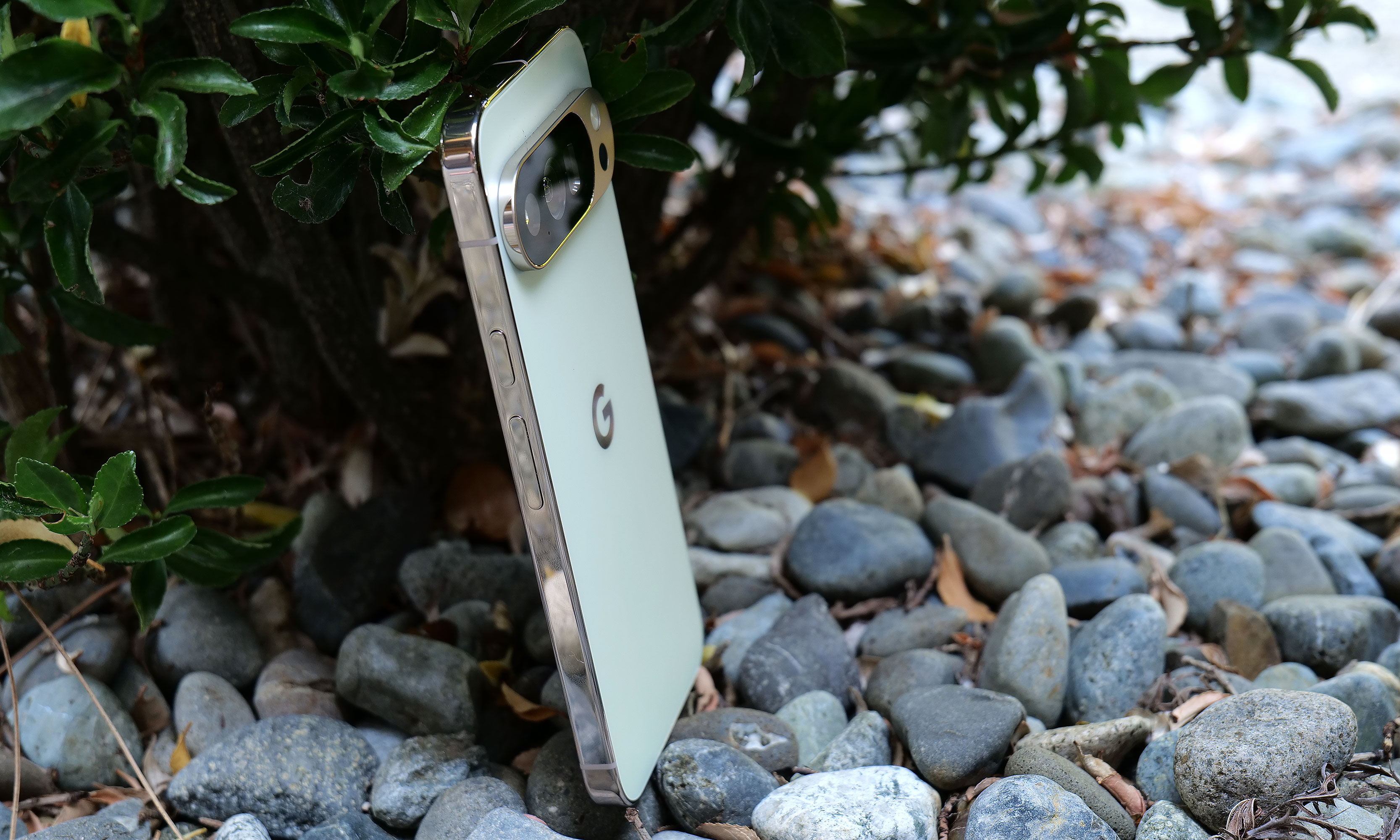 The Pixel 10 Pro and Pixel 10 Pro XL are available in four colors: moonstone, jade, porcelain and obsidian.