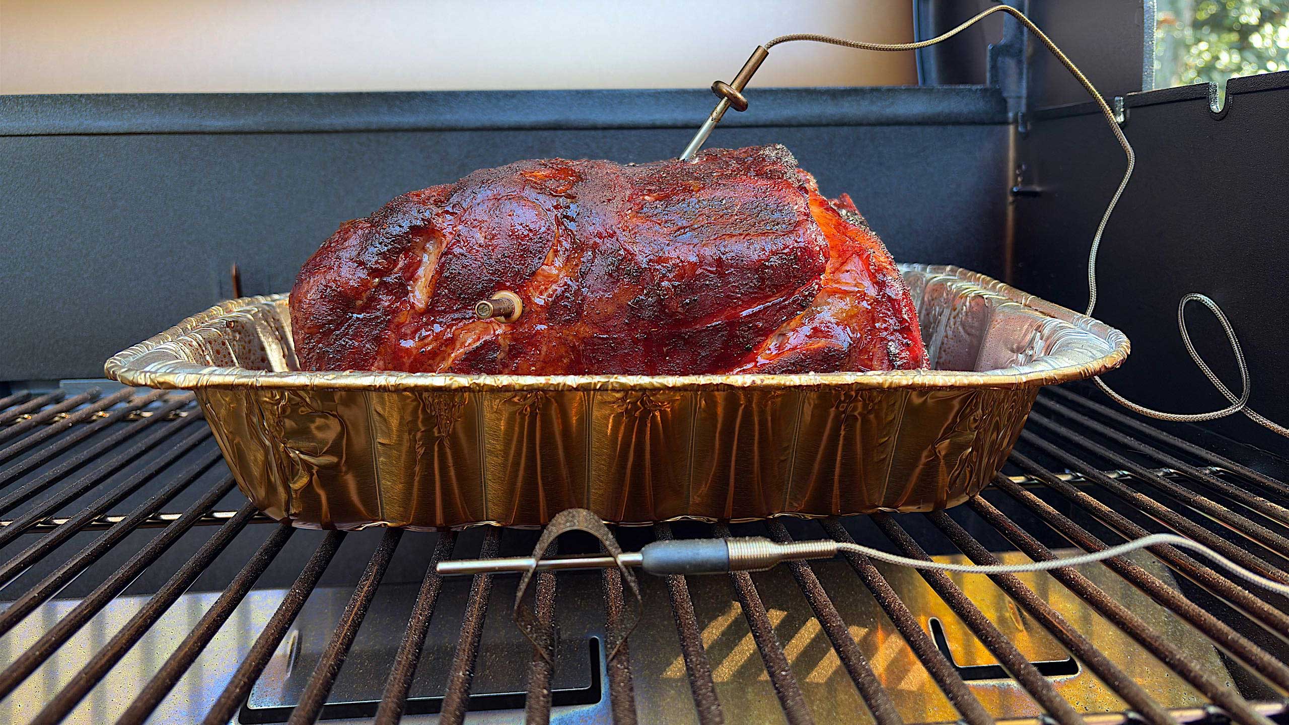 The Searwood shines when you use it for low-and-slow smoking.