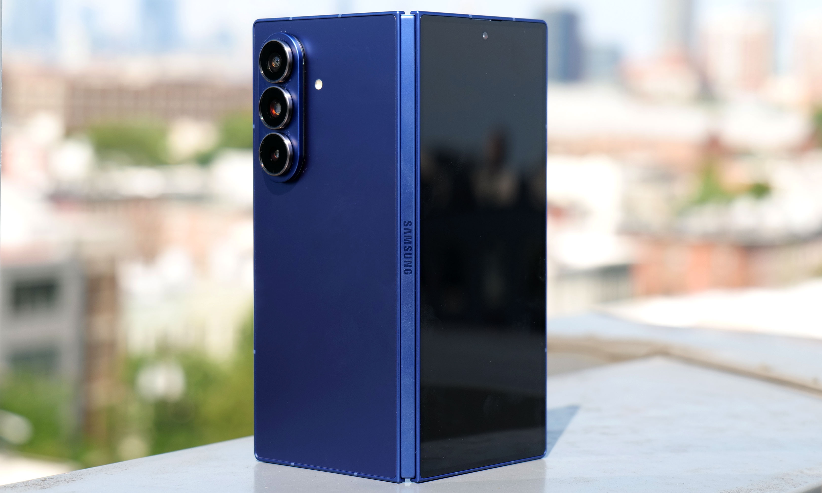 As before, the Samsung Galaxy Z Fold 7 still offers an IP48 rating for dust and water resistance. 