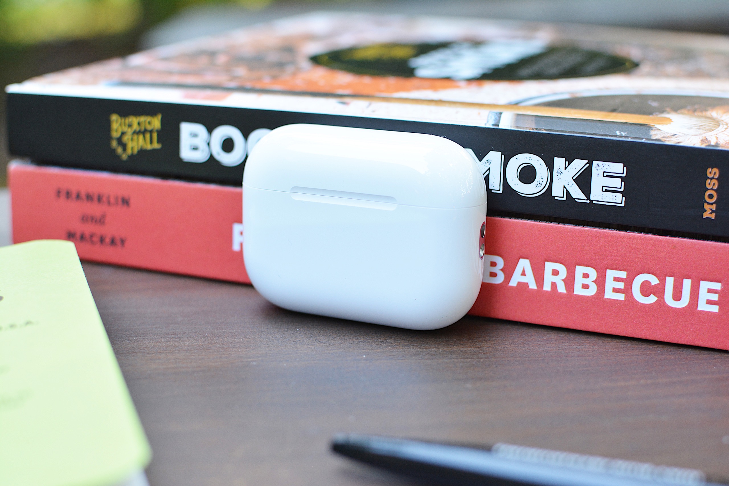 The LED light on the front of the case only appears when it's illuminated.