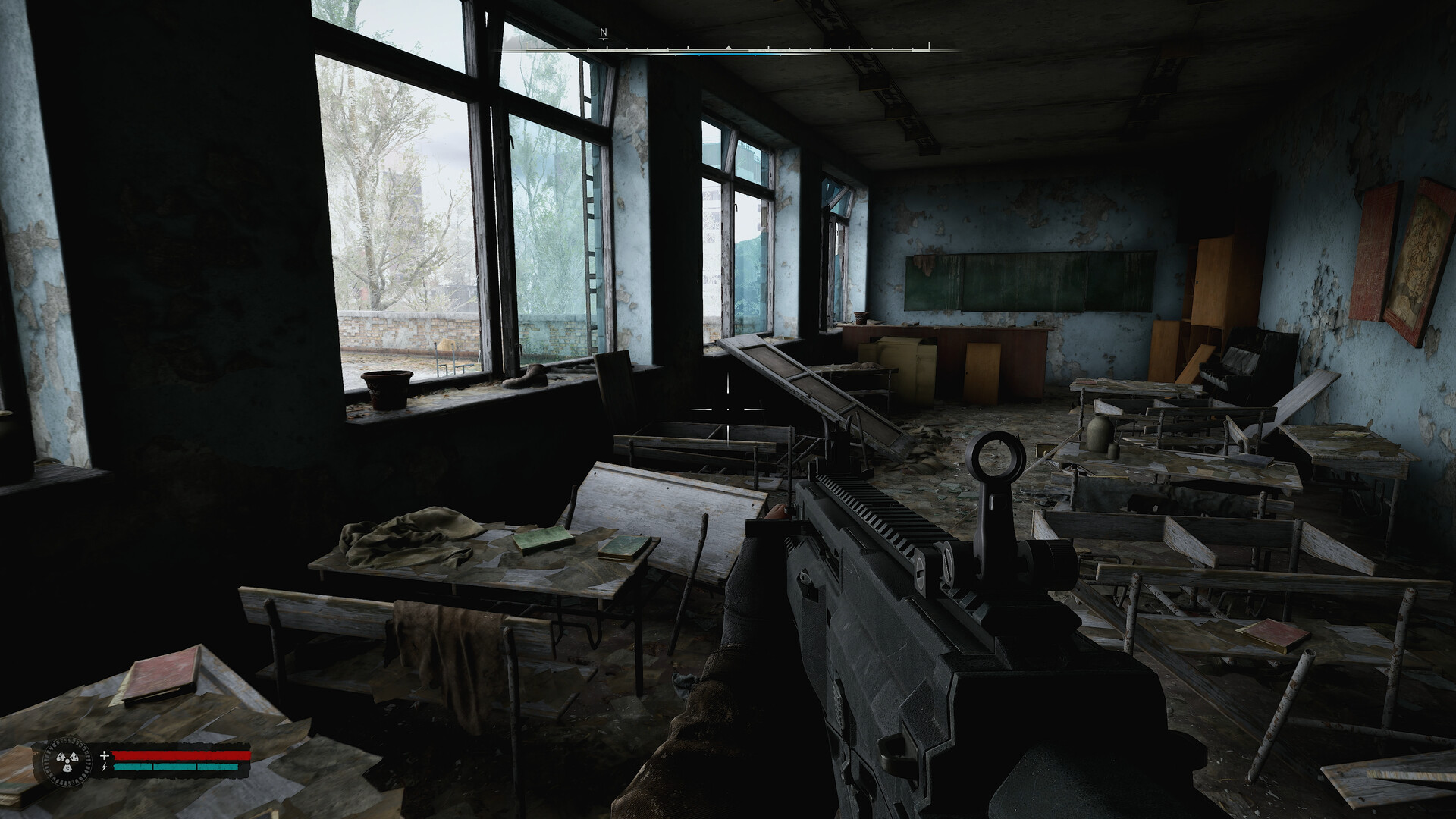 Gameplay still from Stalker 2. First-person view, with a rifle. An abandoned room, rummaged and in disarray. Murky tones.